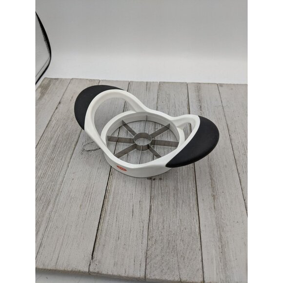 OXO Good Grips Apple Slicer Corer Divider White With Handles - Picture 1 of 4